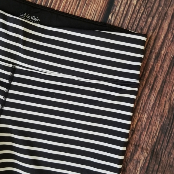 Calvin Klein Performance Striped Leggings - Picture 12 of 16